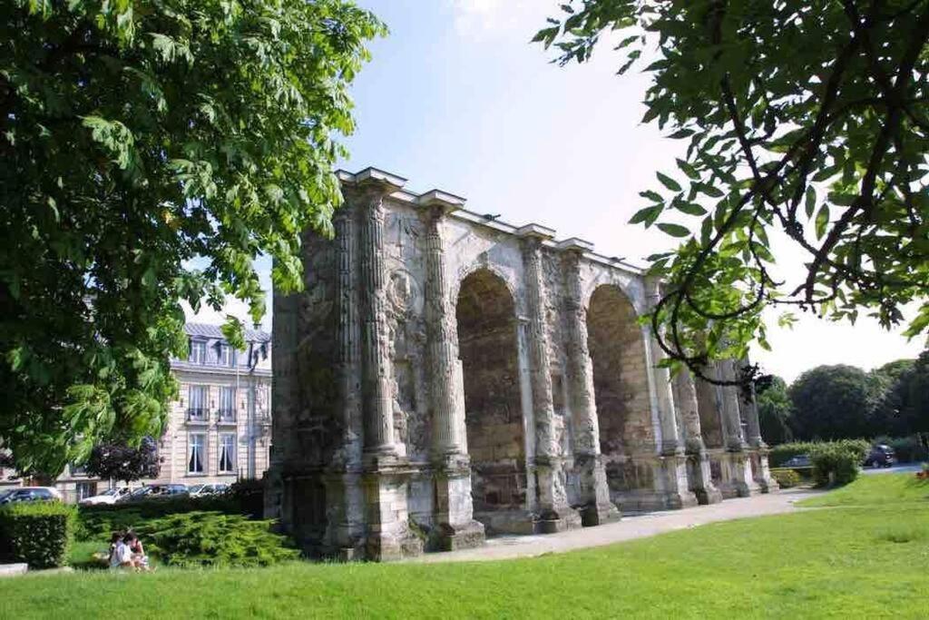 Appartement Apppartement Des Sacres De Reims Extérieur photo